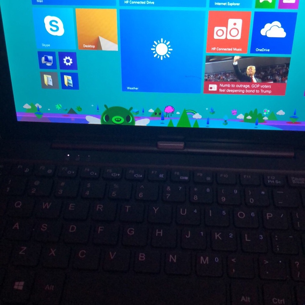 Touchscreen Tablet/Computer . Pull Apart. - Picture 3 of 4